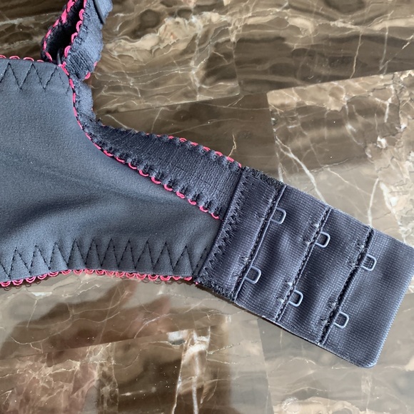 Freya molded plunge bra with underwire - Picture 3 of 8